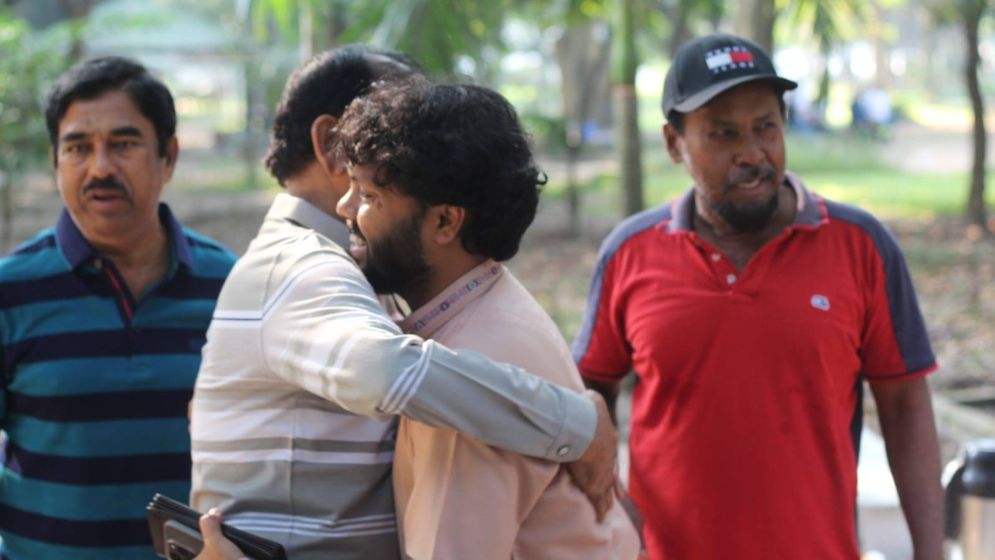 নির্বাচনি এলাকা ঘুরে আপ্লুত হাদি, জানালেন অভিজ্ঞতা