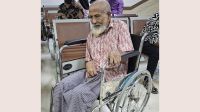 ‘আব্বাকে হুইলচেয়ারে রেখেই ওয়ার্ডবয় জীবন বাঁচাতে দৌড়’
