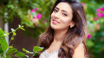 দীর্ঘ বিরতির পর বড় চমক নিয়ে ফিরছেন মিম