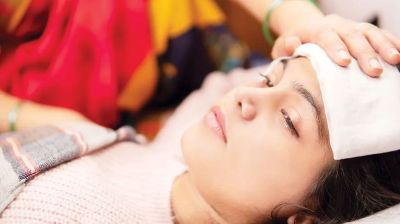 শীতের শুরুতেই বাড়ছে সর্দি-জ্বর, তিন দিনে না কমলে কী করবেন?