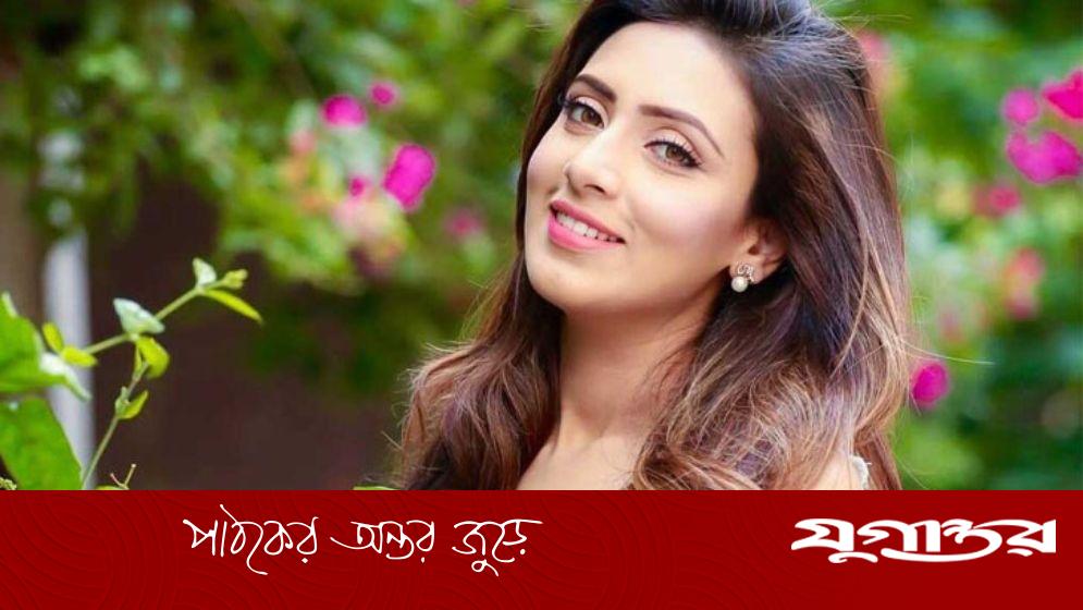 দীর্ঘ বিরতির পর বড় চমক নিয়ে ফিরছেন মিম