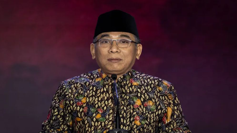 বিশ্বের বৃহত্তম ইসলামি সংগঠনের নেতার পদত্যাগ দাবি