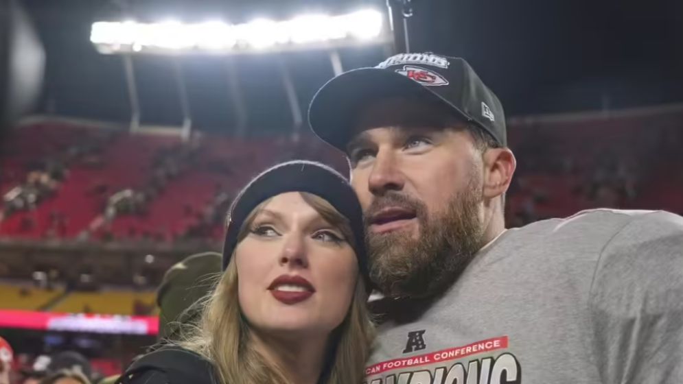 গোলাপে সাজছে সুইফটের বাড়ি, বিয়ে কবে?