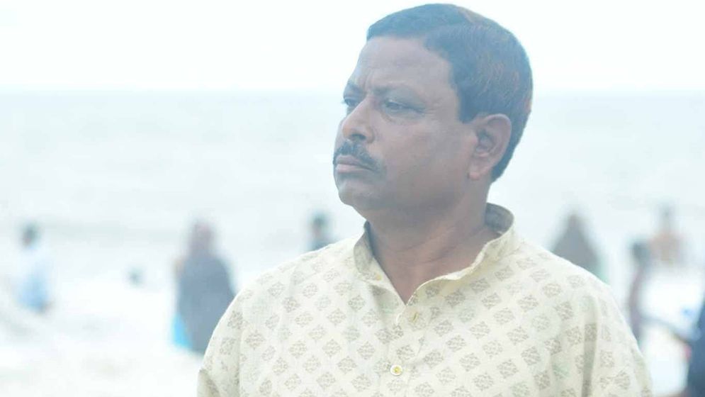 ঘুসের টাকা ছাড়াও নিলেন রাজহাঁস