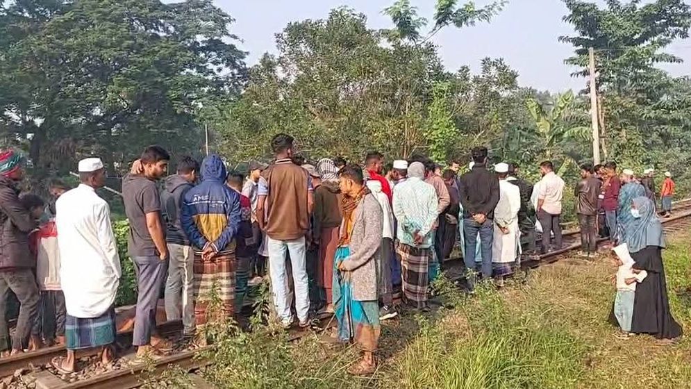 তরুণকে হত্যার পর রেললাইনে ফেলে গেছে দুর্বৃত্তরা