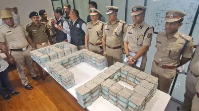 ব্যাংক কর্মকর্তার ছদ্মবেশে সাত কোটি রুপি ডাকাতি, ভারতে গ্রেফতার ৯