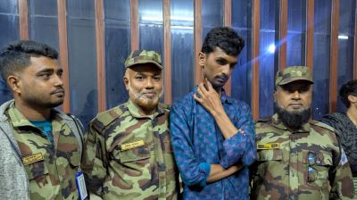 চবিতে এক ভুয়া শিক্ষার্থী আটক