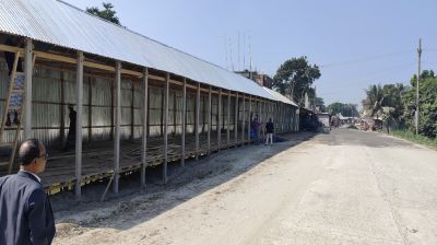 আ.লীগ নেতার বিরুদ্ধে জমি দখল করে দোকান নির্মাণের অভিযোগ