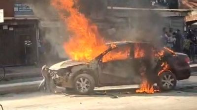 বিএনপি প্রার্থীর বহরে থাকা গাড়িতে অগ্নিকাণ্ড