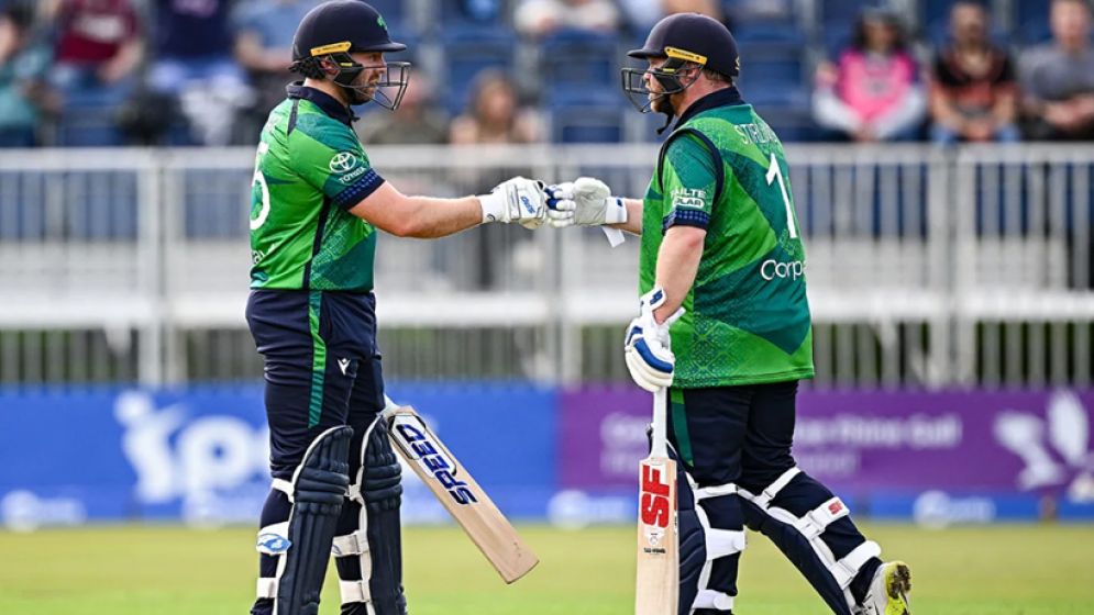 পাওয়ার প্লেতে আয়ারল্যান্ডের আরও একটি রেকর্ড