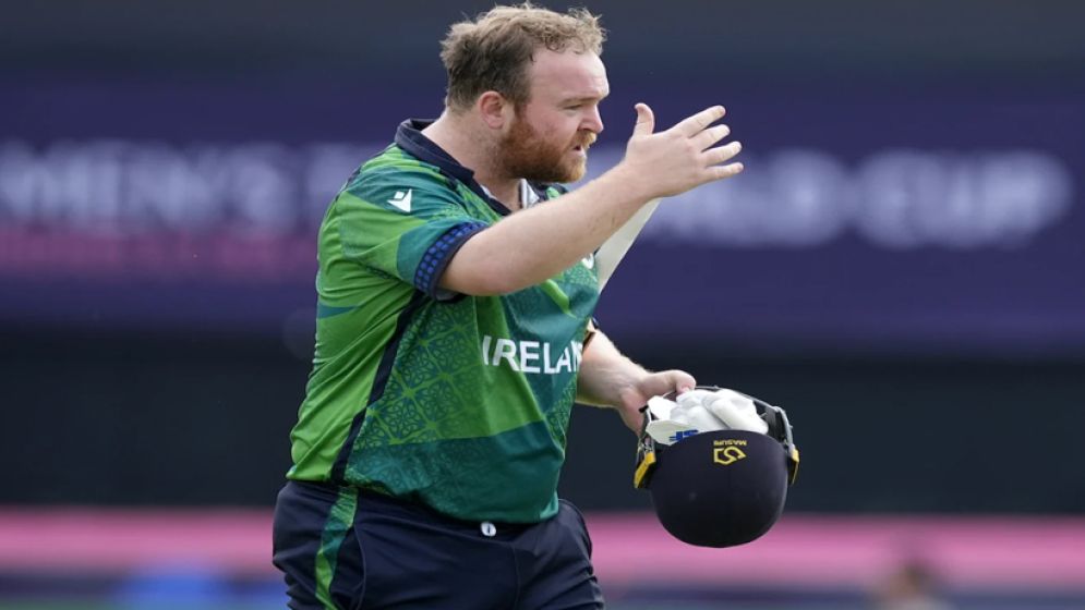 স্টার্লিংয়ের বিদায়ে ভাঙল ওপেনিং জুটি