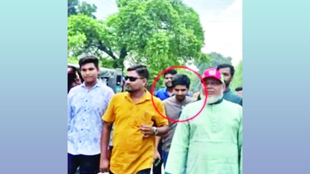 কে এই তুষার মন্ডল