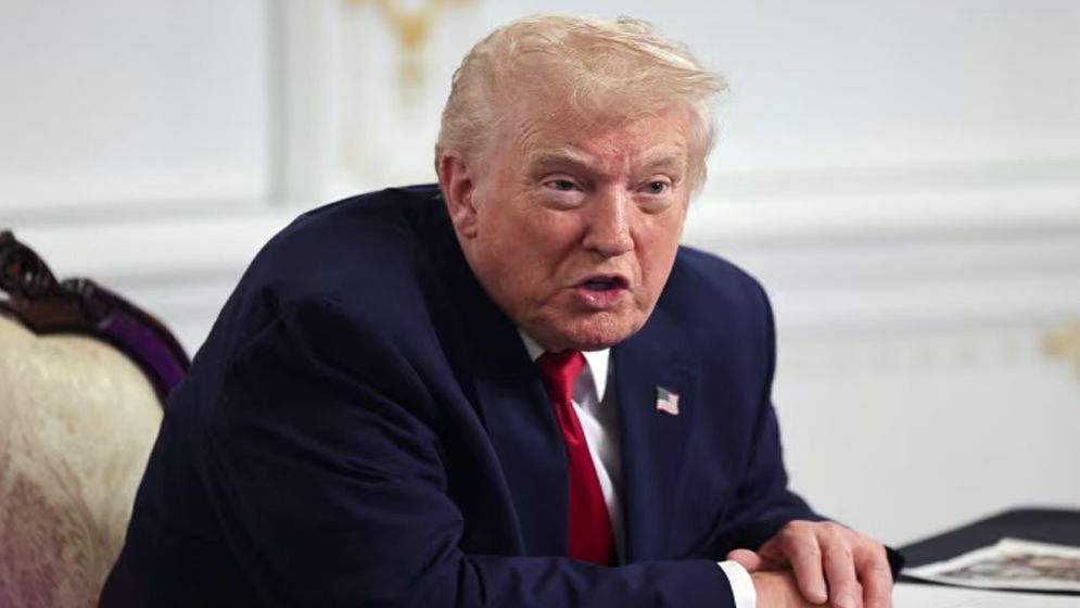 ভেনেজুয়েলার আকাশপথ ‘পুরোপুরি বন্ধ’ ঘোষণা ট্রাম্পের