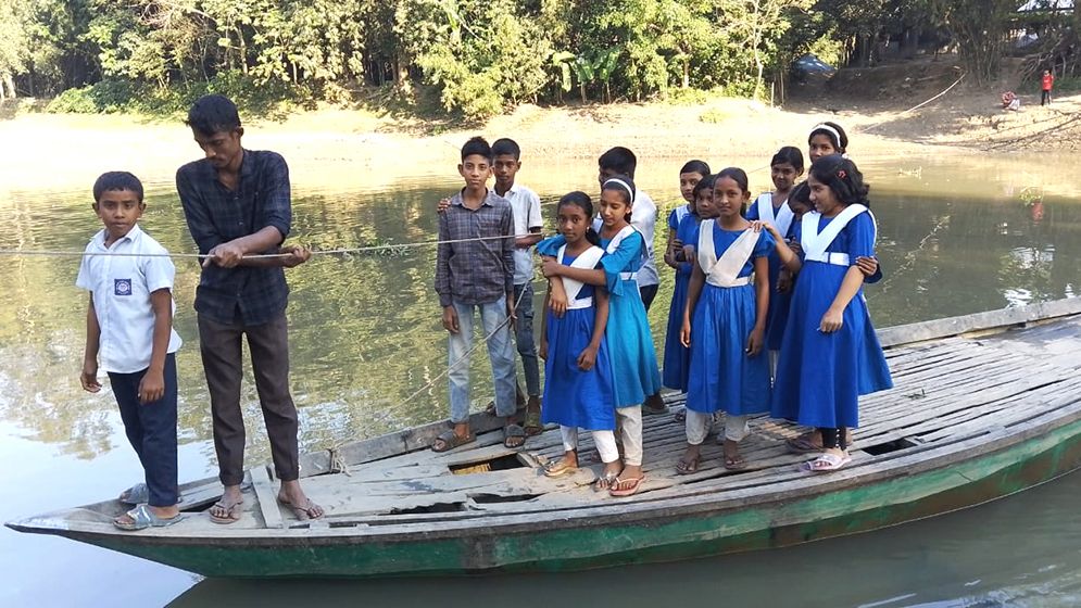 দড়ি টেনেই ৫০ বছর পার