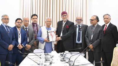 বিডিআর হত্যাকাণ্ডের সময় কেন সেনাবাহিনী দাঁড়িয়ে থাকল?