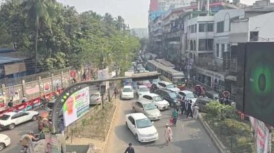 শিক্ষার্থীদের আন্দোলনে বন্ধ মিরপুর সড়ক, জনভোগান্তি চরমে