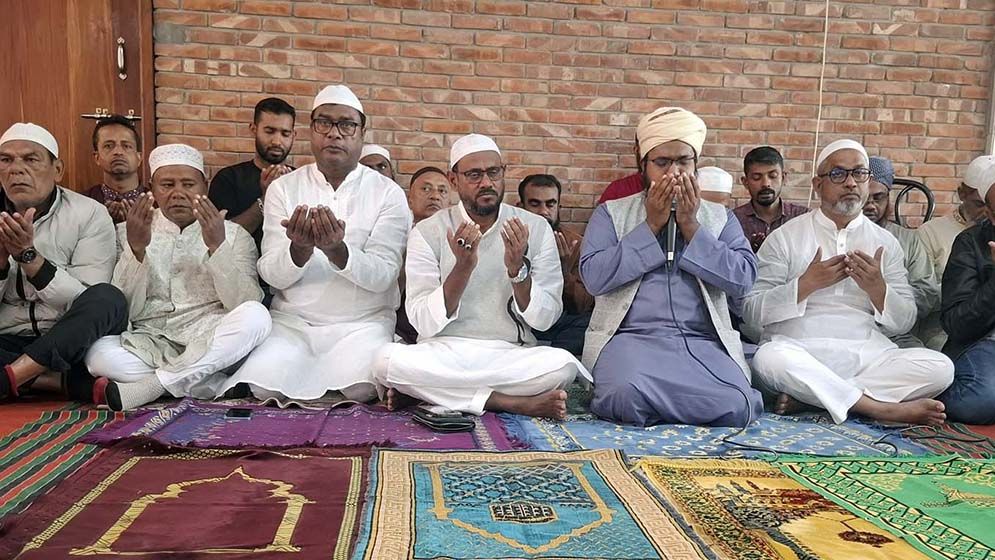 ‘দেশ ও দেশের মানুষকে বাঁচাতে হবে’