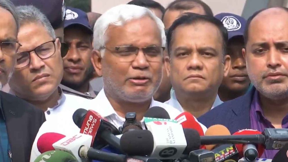 খালেদা জিয়ার অবস্থা জানাতে গিয়ে কাঁদলেন ডা. জাহিদ