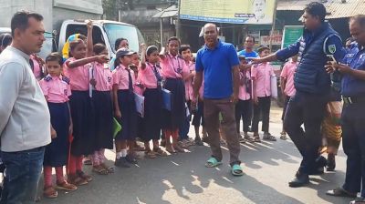 পরীক্ষা গ্রহণের দাবিতে প্রাথমিকের শিশু শিক্ষার্থীদের বিক্ষোভ