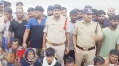 ট্রলারসহ ভারতীয় জলসীমায় আটক ২৮ বাংলাদেশি জেলে