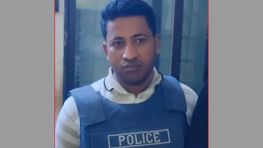 ‘টেনশন করিও না জেল থেকে বেরিয়ে তোমাকে বিয়ে করব’