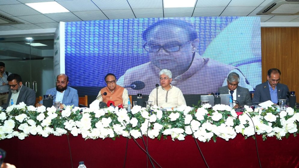 পরিবেশবান্ধব শিল্পায়ন না হলে বড় ধাক্কা খাবে রপ্তানি খাত