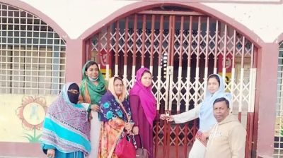 তালা ঝুলিয়ে চলছে প্রাথমিক শিক্ষকদের ‘কমপ্লিট শাটডাউন’