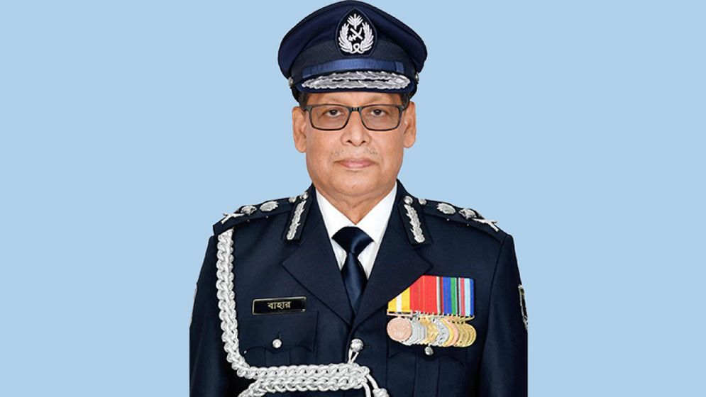 ২৪ ঘণ্টার মধ্যে আইজিপিকে অপসারণে আইনি নোটিশ