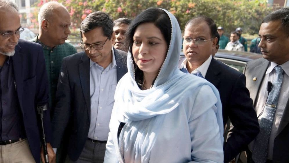 হাসপাতালে শাশুড়ি খালেদা জিয়াকে দেখে মায়ের বাসায় জোবাইদা রহমান