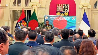 প্যারিসে বর্ণাঢ্য আয়োজনে সশস্ত্র বাহিনী দিবস উদযাপন