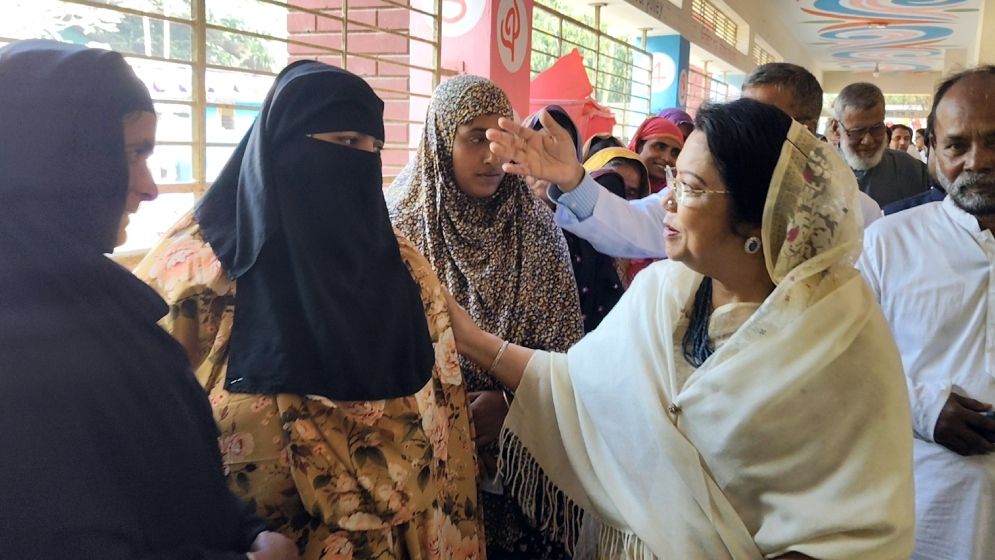 মানিকগঞ্জে বিনামূল্যে ২ হাজার রোগীকে চিকিৎসাসেবা