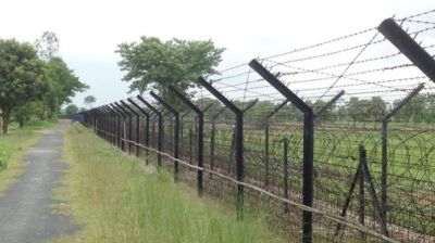 সীমান্ত ভূমিতে রক্তলাল নদী বহমান