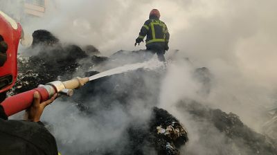 গাজীপুরে আগুনে পুড়ল ৪ ঝুট গুদাম