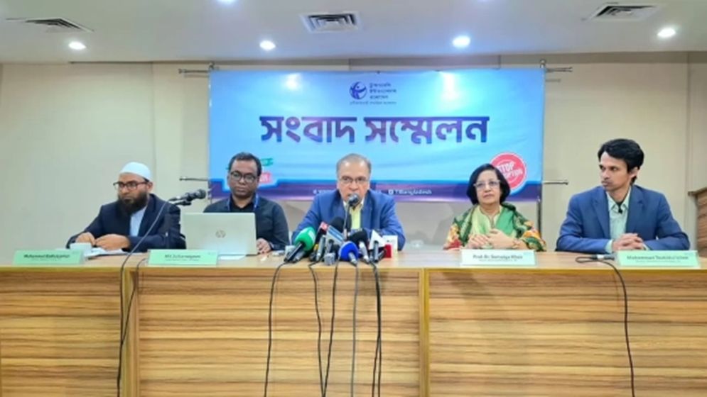 দুর্নীতির বিরুদ্ধে কঠোর হতে ব্যর্থ হয়েছে সরকার