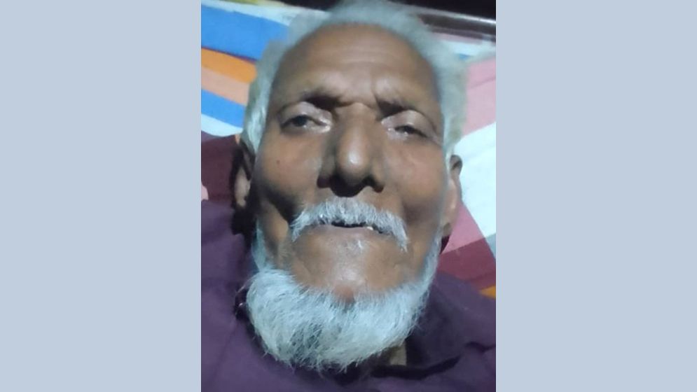 প্রবীণ সংবাদপত্র বিক্রেতা দয়াল বাঁচতে চান