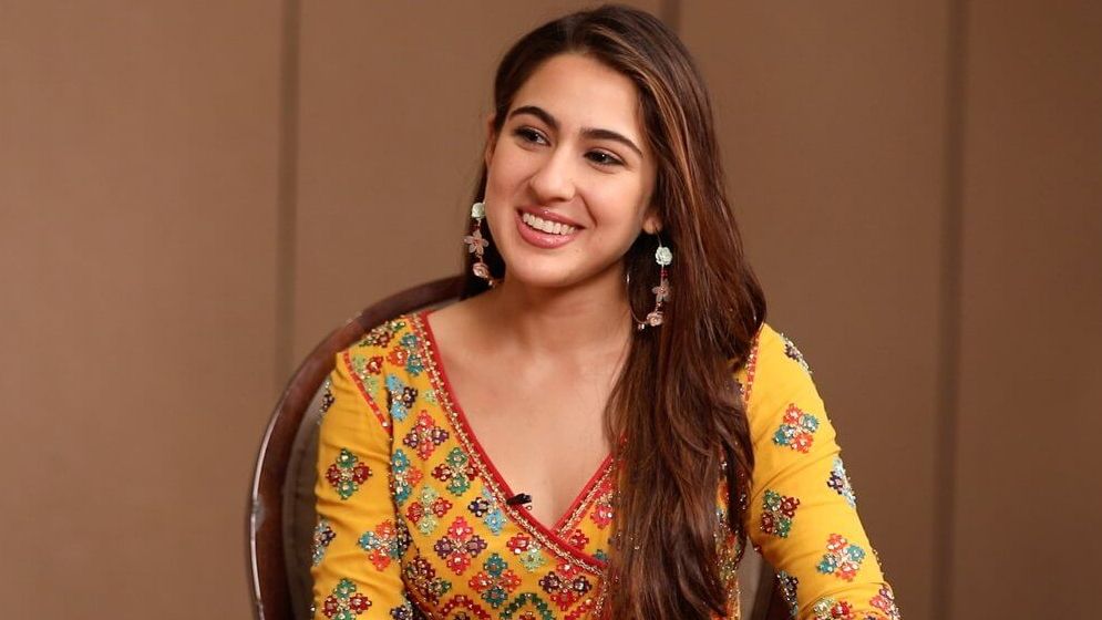 হঠাৎ সুশান্তের কথা মনে পড়ছে সারার