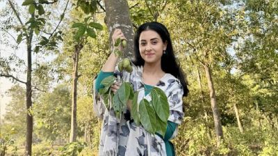 জলপাই বাগানে প্রকৃতির সজীবতায় বুবলী