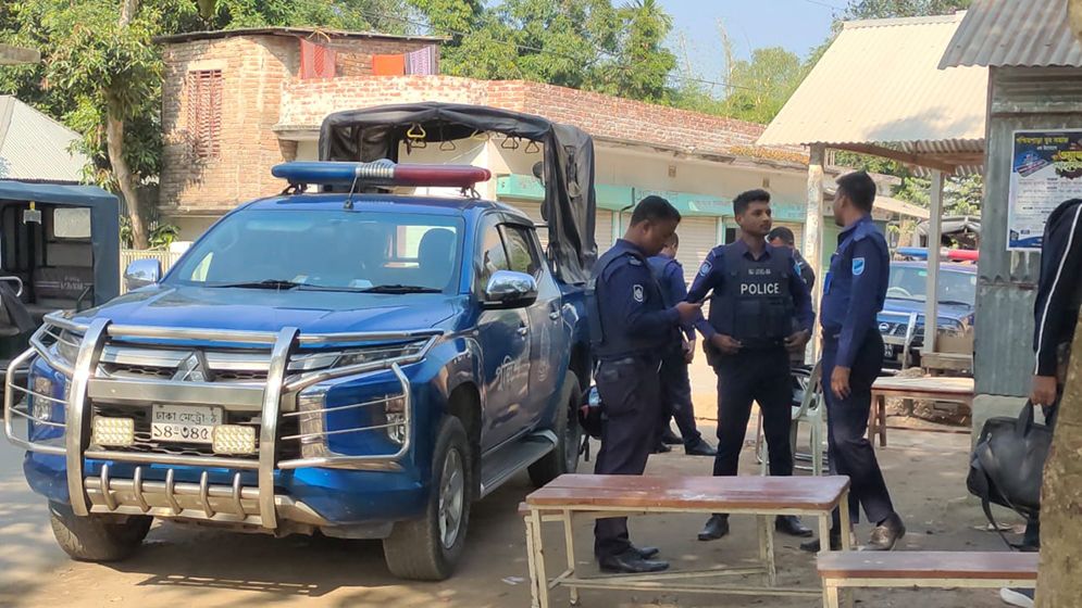 নরসিংদীতে দু’গ্রুপের সংঘর্ষে গুলিতে প্রবাসী নিহত, আহত ২০