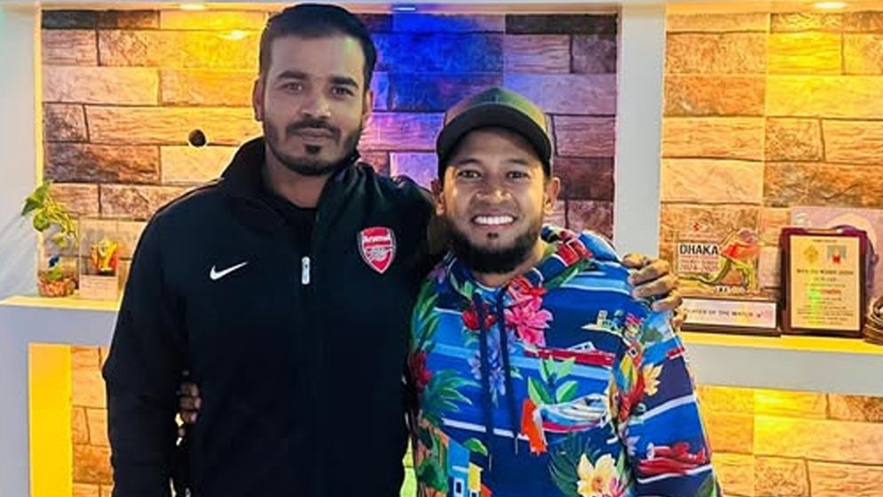 ‘বন্ধু’ শামসুরকে নিয়ে আবেগঘন পোস্ট মুশফিকের