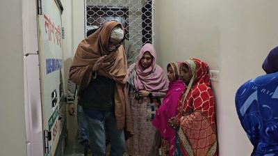 ঢাকায় গৃহকর্মীর হাতে নিহত মা ও মেয়েকে নাটোরে দাফন