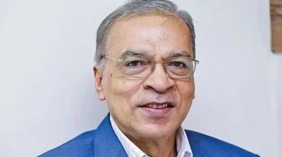 সংস্কারের সবচেয়ে বড় অন্তরায় আমলাতন্ত্র: ইফতেখারুজ্জামান