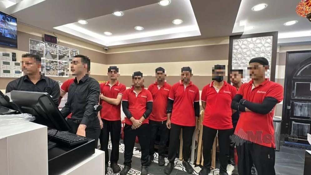 কুয়ালালামপুরে রেস্তোরাঁয় অভিযান, ৮৬ বাংলাদেশিসহ আটক ১০১