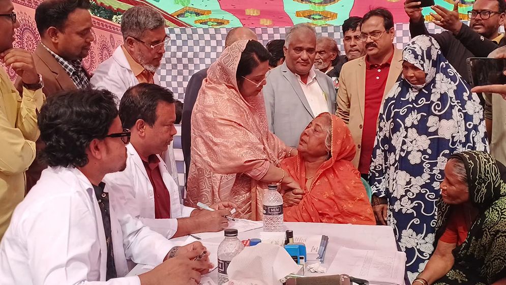 ৪ হাজার মানুষকে বিনামূল্যে চিকিৎসা দিল মুন্নু ওয়েলফেয়ার