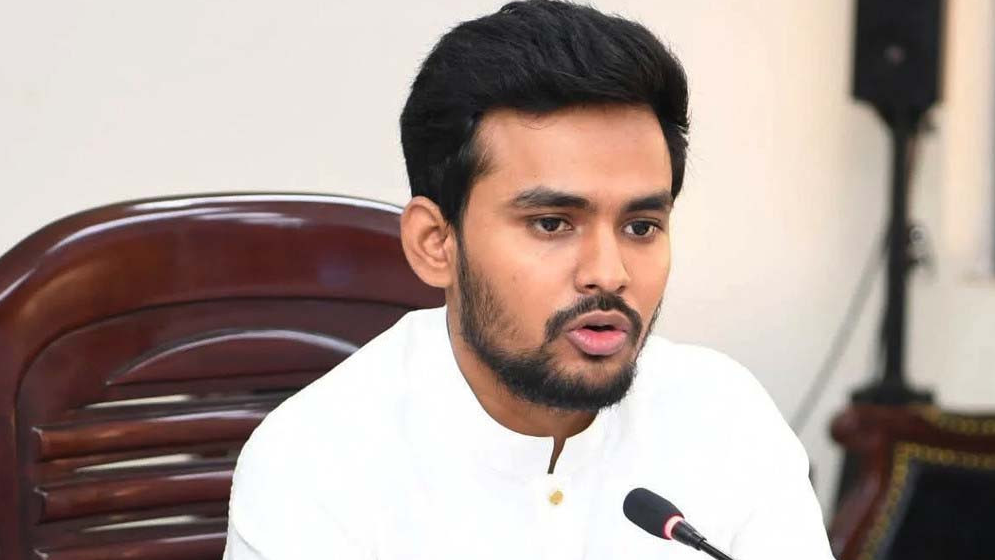 জরুরি সংবাদ সম্মেলন ডাকলেন আসিফ মাহমুদ