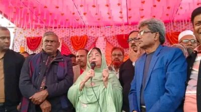 ব্যারিস্টার পুতুলের পক্ষে প্রচারে মা ও ভাই