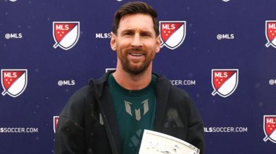 লিগের সেরা হয়ে রেকর্ড গড়লেন মেসি