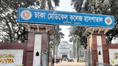 এমপিওভুক্তি ও জাতীয়করণের দাবিতে প্রেস ক্লাবে সংঘর্ষ, নারীসহ আহত ৮