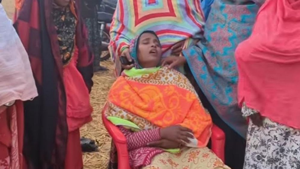 শিশু সাজিদকে উদ্ধারে মানুষের দোয়া ও মায়ের আর্তনাদ