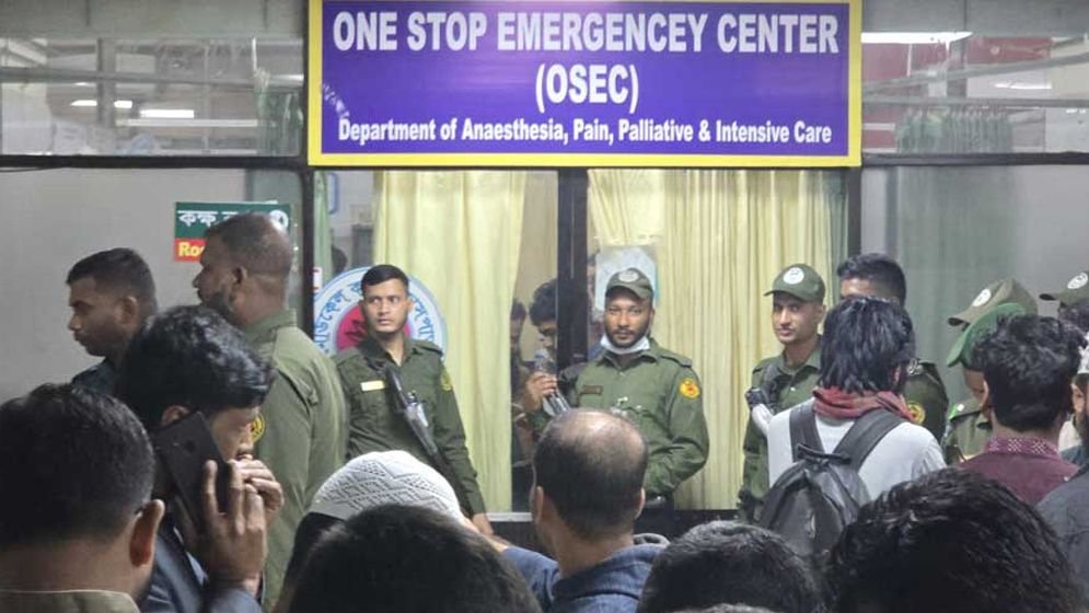 ‘বি নেগেটিভ’ রক্ত খুঁজছেন হাদির সতীর্থরা