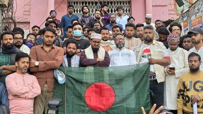 ওসমান হাদির ওপর হামলার প্রতিবাদে কুমিল্লায় বিক্ষোভ সমাবেশ